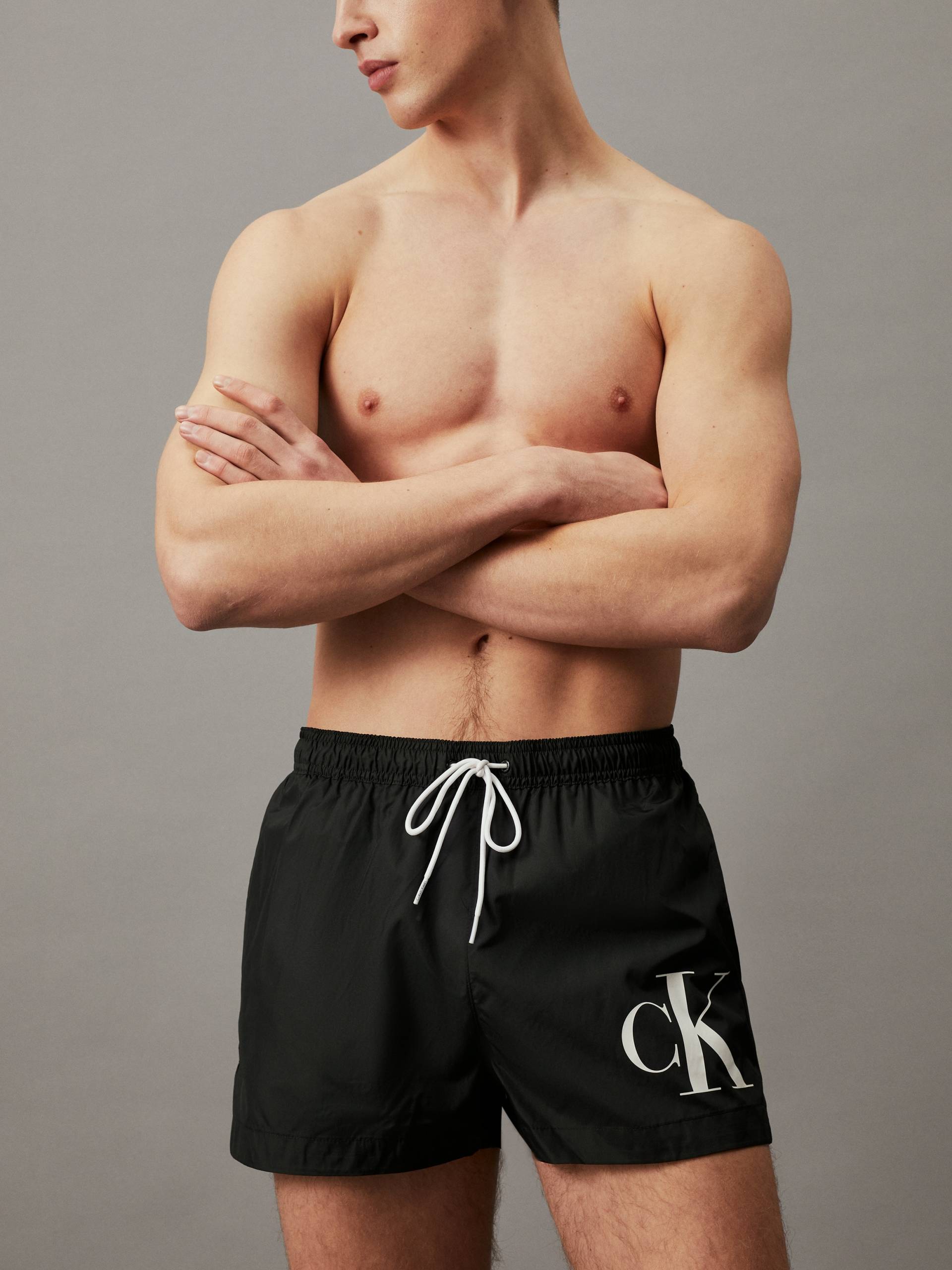 Calvin Klein Swimwear Badeshorts »SHORT DRAWSTRING«, mit kontrastfarbenem Logo von Calvin Klein Swimwear