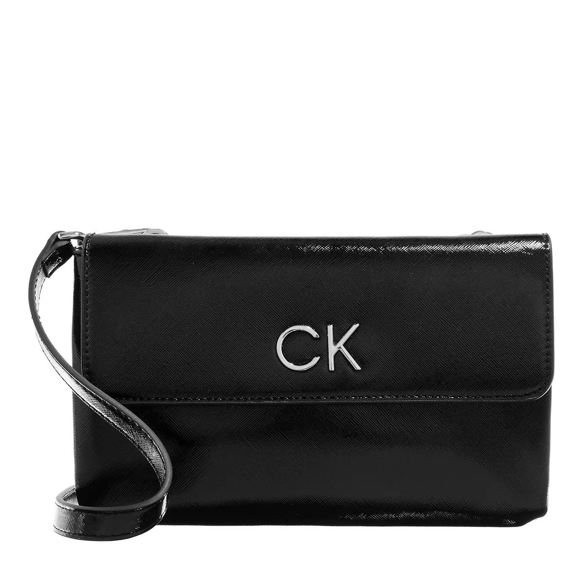 Calvin Klein Umhängetasche - Re-Lock Dbl Xbody W/Flap Saff - Gr. unisize - in Schwarz - für Damen von Calvin Klein