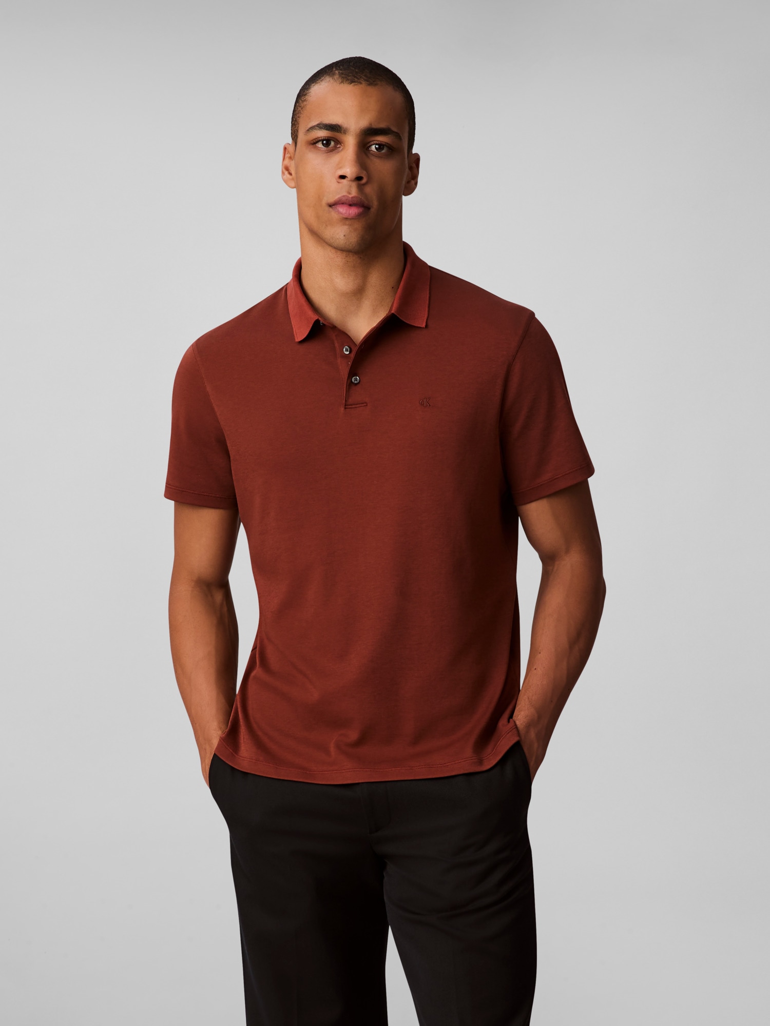 Calvin Klein Poloshirt »SS SUPIMA CHEST EMB POLO«, Mit Rundhalsausschnitt Calvin Klein Poloshirt »SS SUPIMA CHEST EMB POLO«, Mit Rundhalsausschnitt von Calvin Klein