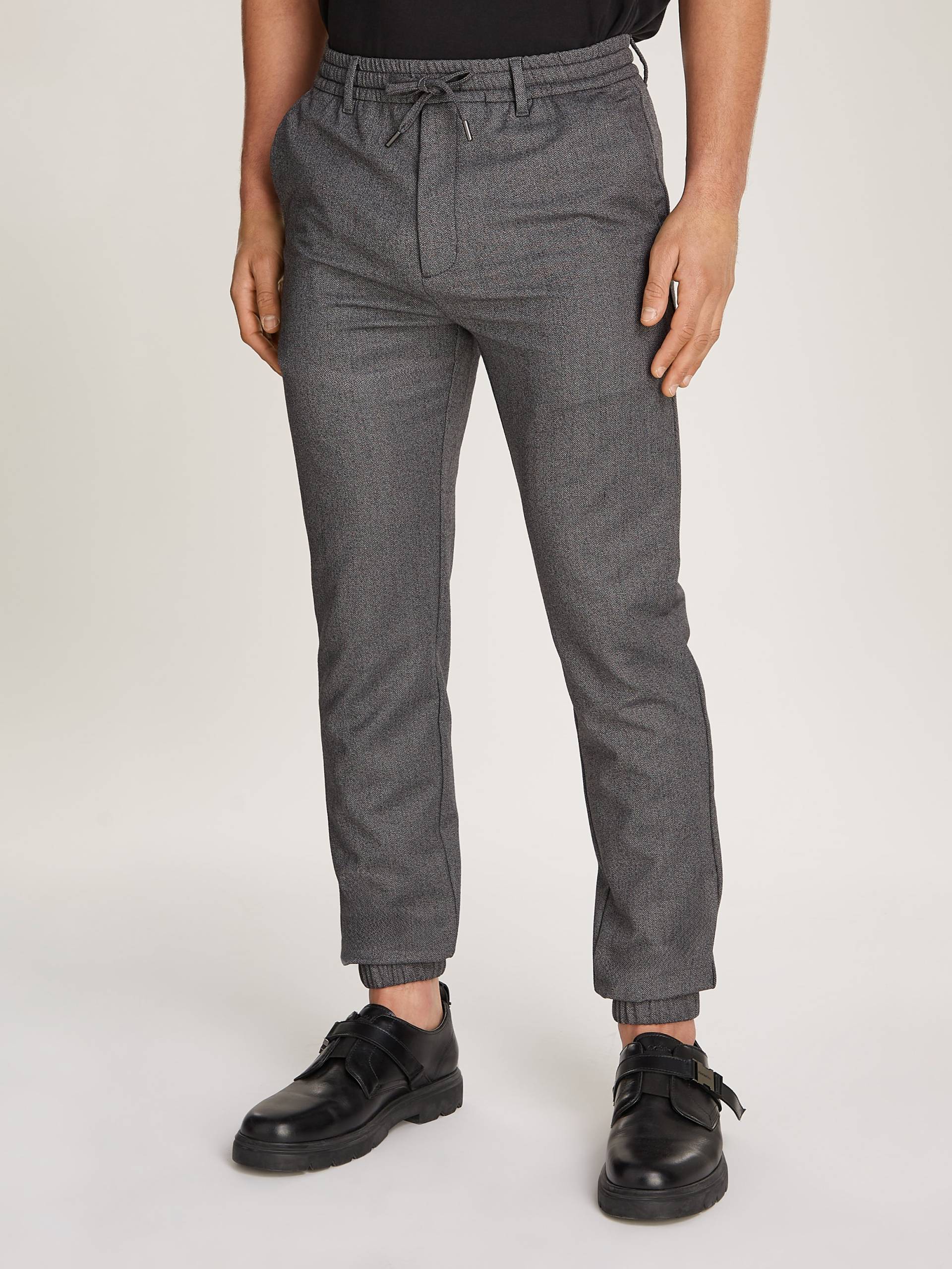 Calvin Klein Relaxhose »WOOL-BLEND-STRETCH S&P JOGGER«, mit Kordelzug Calvin Klein Relaxhose »WOOL-BLEND-STRETCH S&P JOGGER«, mit Kordelzug von Calvin Klein