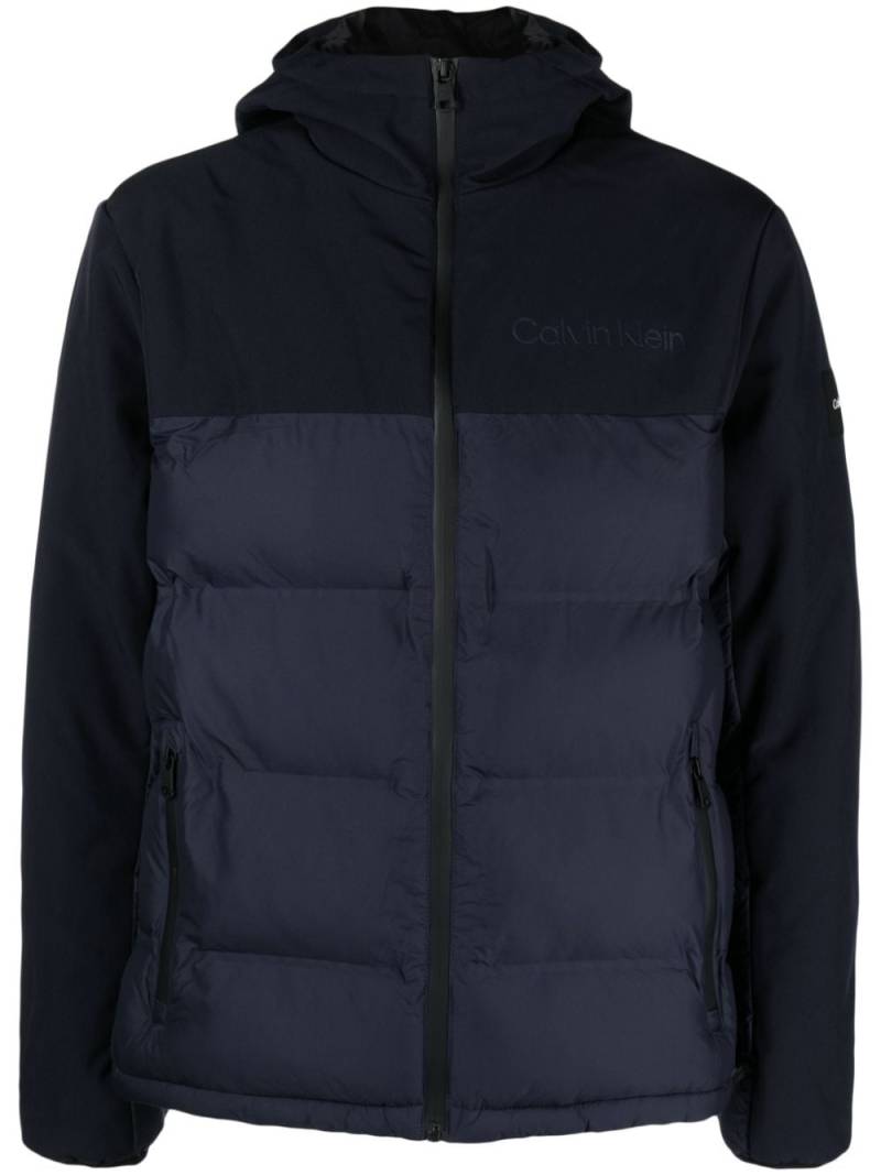 Calvin Klein hooded puffer jacket - Blue von Calvin Klein