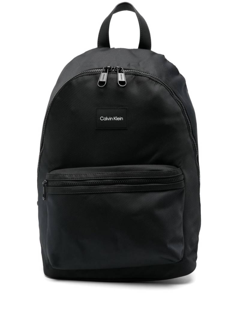 Calvin Klein logo-patch backpack - Black von Calvin Klein