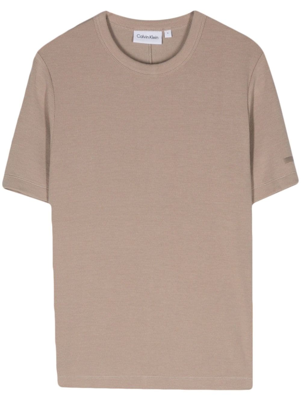 Calvin Klein logo-patch fine-ribbed T-shirt - Neutrals von Calvin Klein