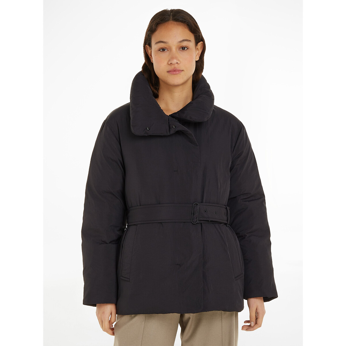 Kurze Steppjacke mit Reissverschluss von Calvin Klein