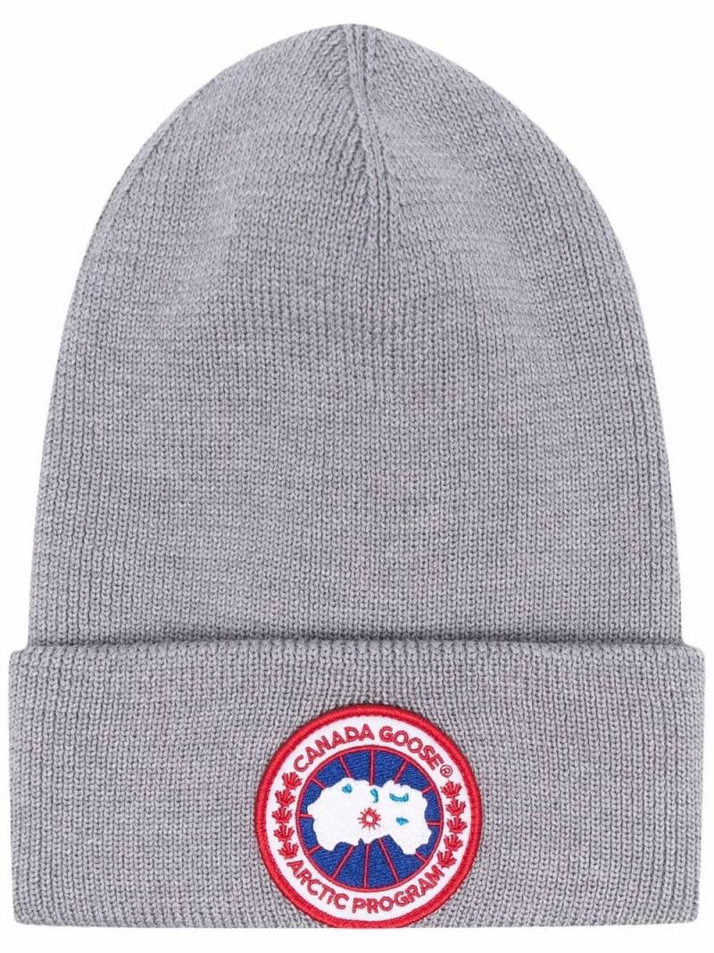 Canada Goose Arctic Disc ribbed-knit beanie - Grey von Canada Goose