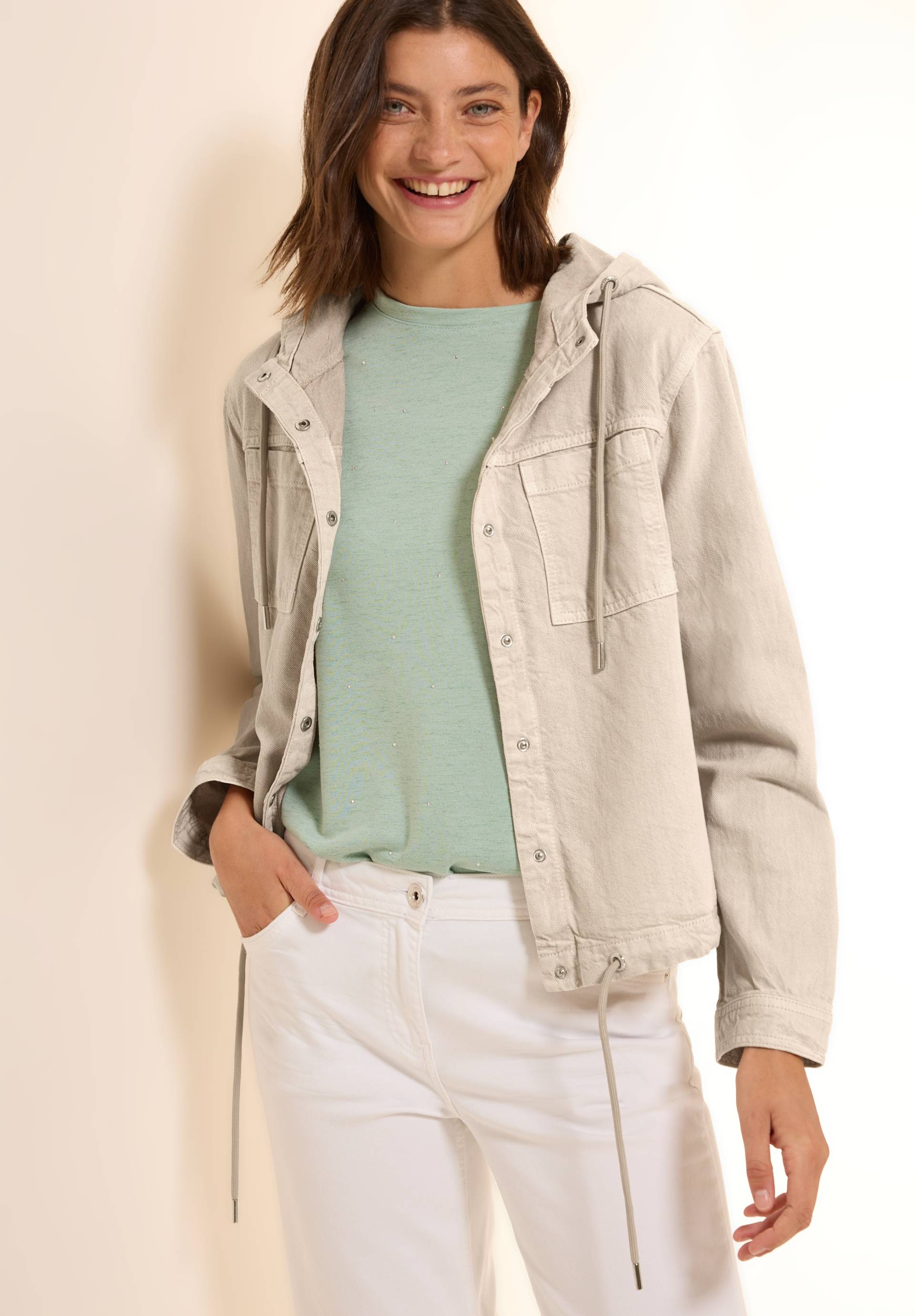 Cecil Kurzjacke, mit Kapuze, mit Kapuze mit Tunnelzug Cecil Kurzjacke, mit Kapuze, mit Kapuze mit Tunnelzug von Cecil