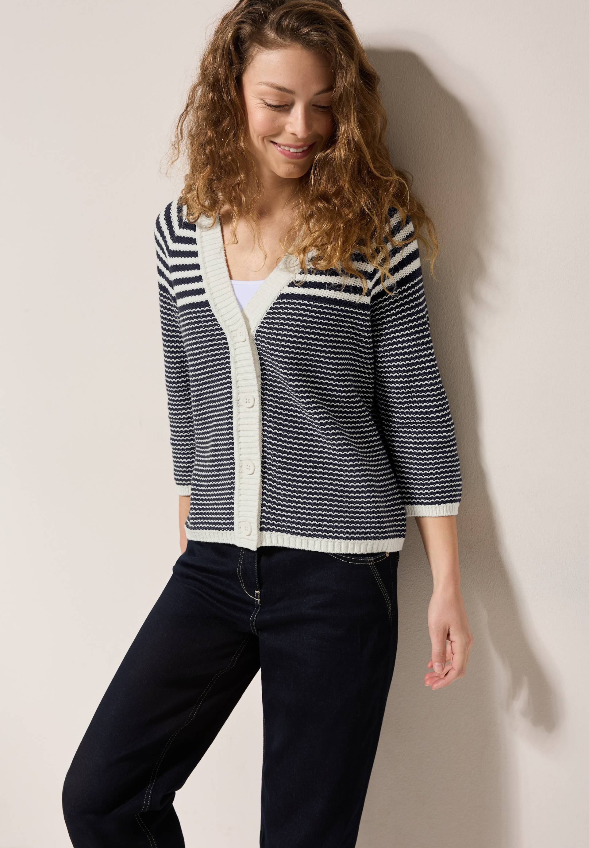 Cecil Strickjacke, mit Streifenmuster Cecil Strickjacke, mit Streifenmuster von Cecil