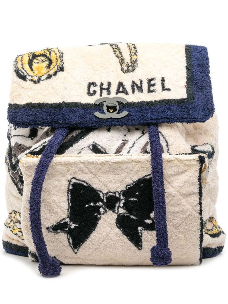 CHANEL Pre-Owned 1992 diamond-quilted logo-print backpack - White von CHANEL Pre-Owned