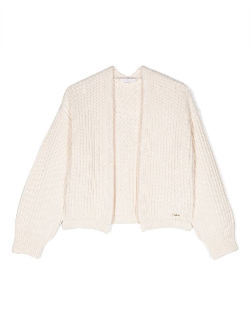 Chloé Kids logo-plaque knitted cardigan - Neutrals von Chloé Kids