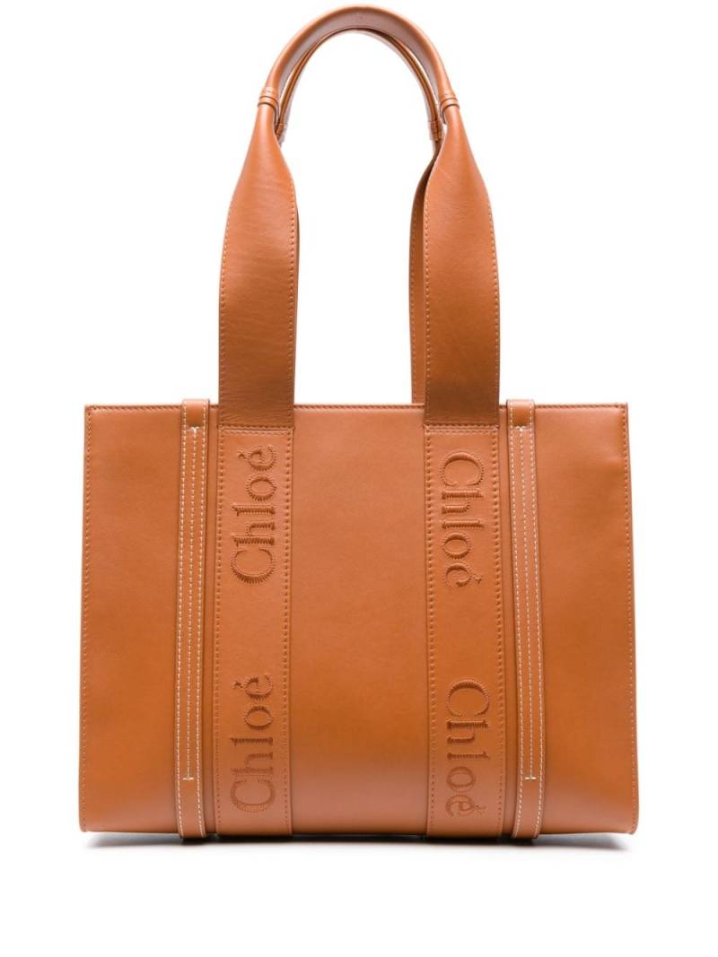 Chloé medium Woody tote bag - Brown von Chloé