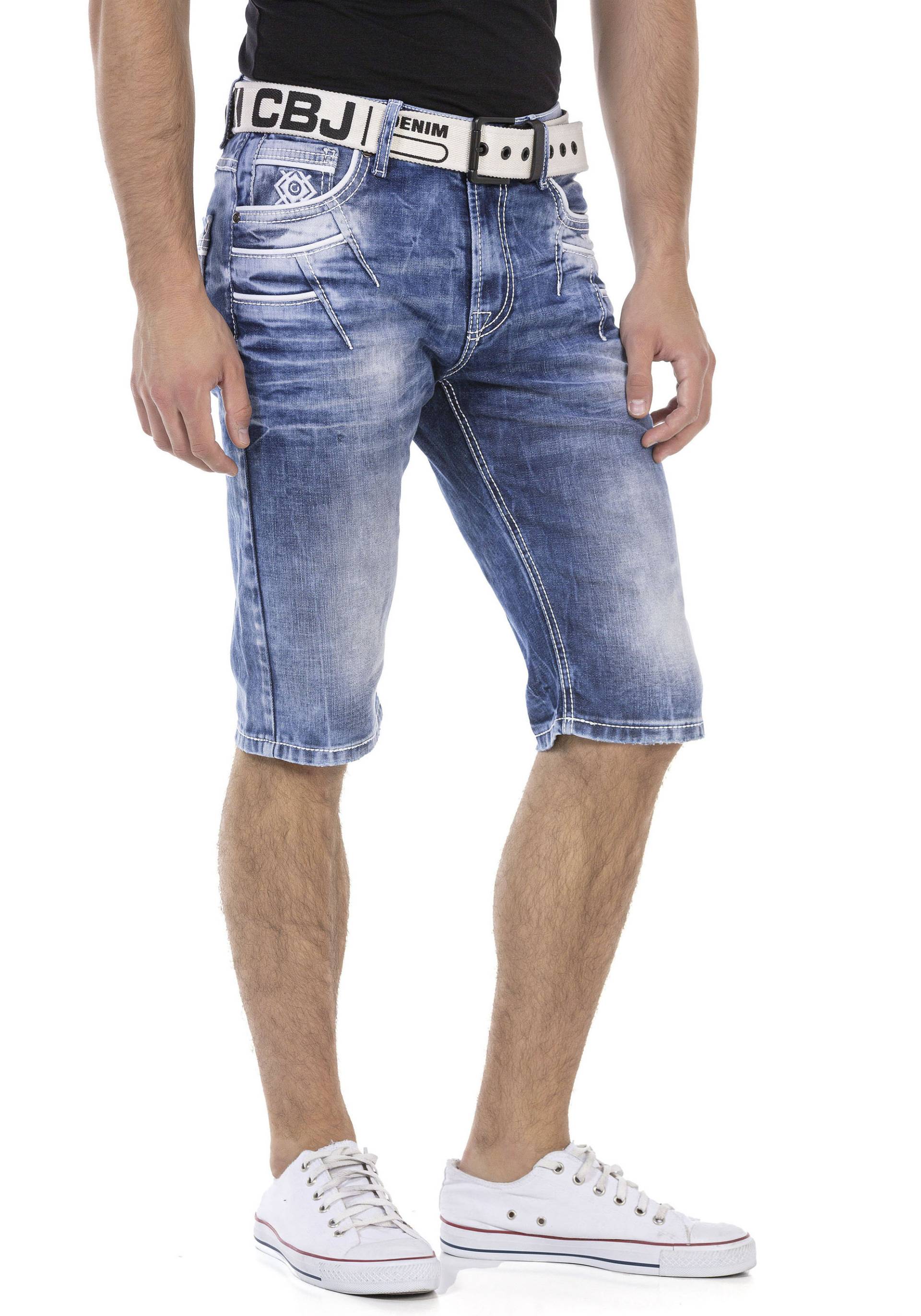 Cipo & Baxx Bermudas, in Denim und mit markanten Taschen Cipo & Baxx Bermudas, in Denim und mit markanten Taschen von Cipo & Baxx