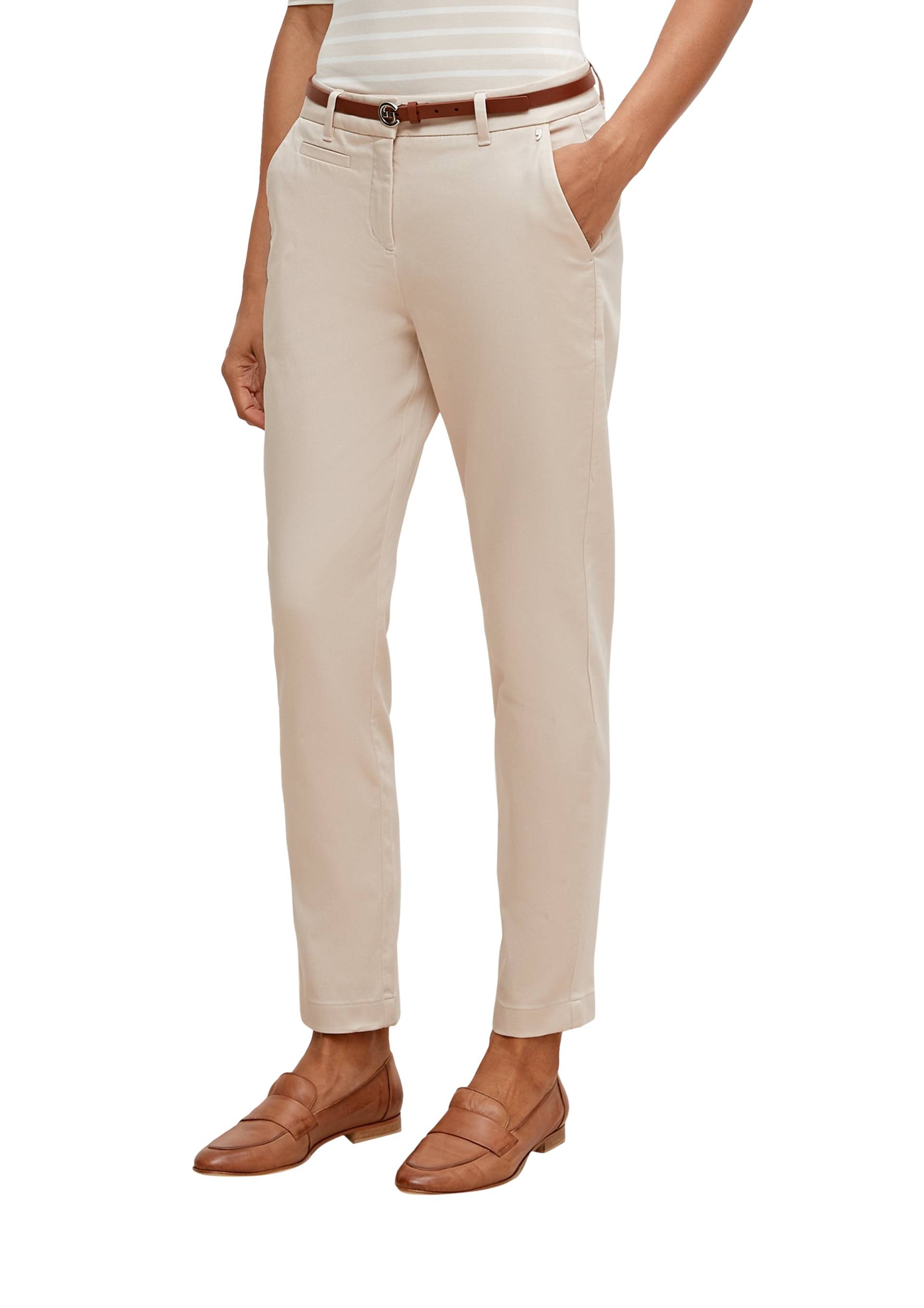 Comma Chinohose, mit Gürtel und Stretch Comma Chinohose, mit Gürtel und Stretch von Comma