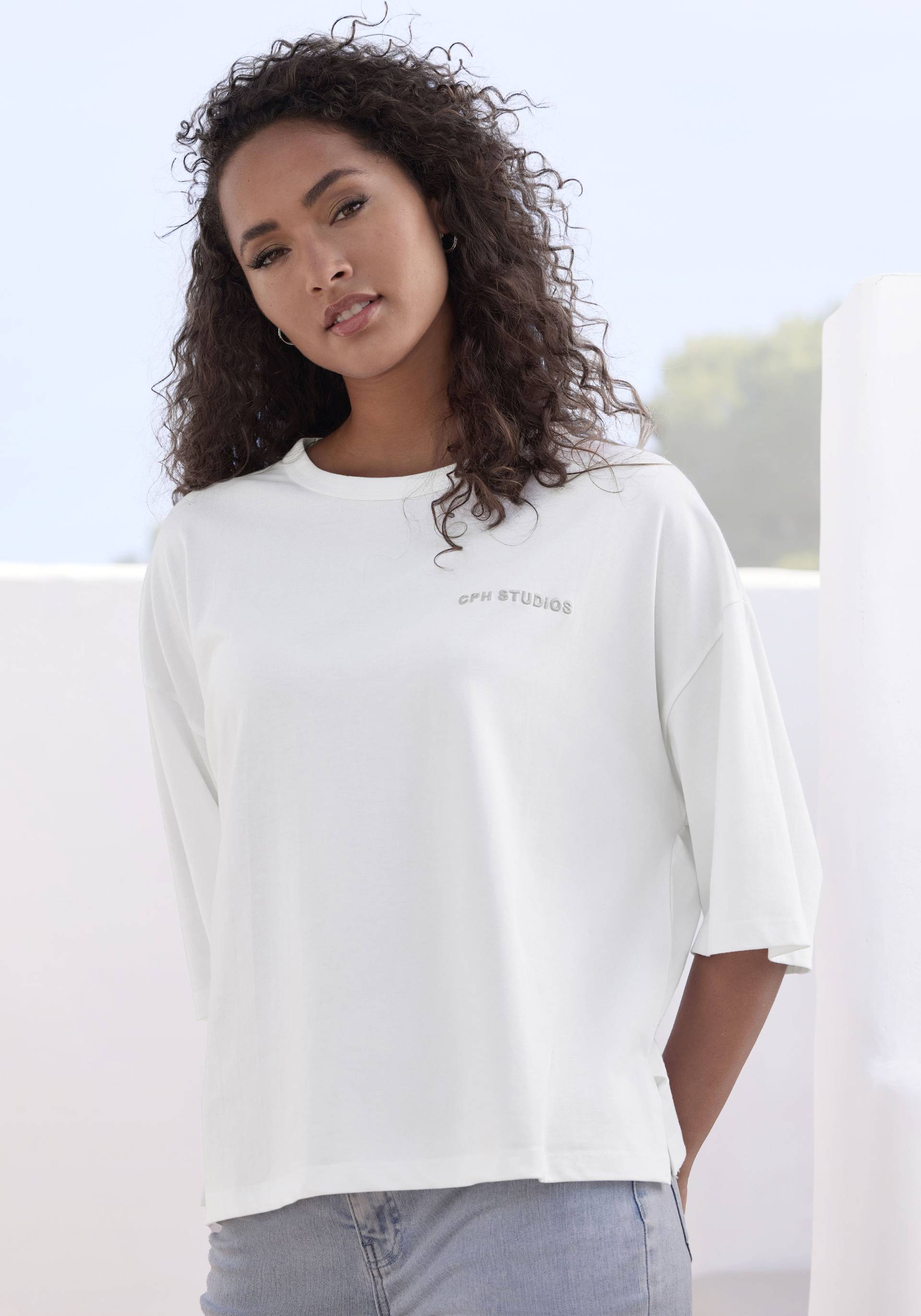 Copenhagen Studios Oversize-Shirt »mit hochwertiger Logostickerei«, aus heavy Bio-Baumwoll-Qualität Copenhagen Studios Oversize-Shirt »mit hochwertiger Logostickerei«, aus heavy Bio-Baumwoll-Qualität von Copenhagen Studios