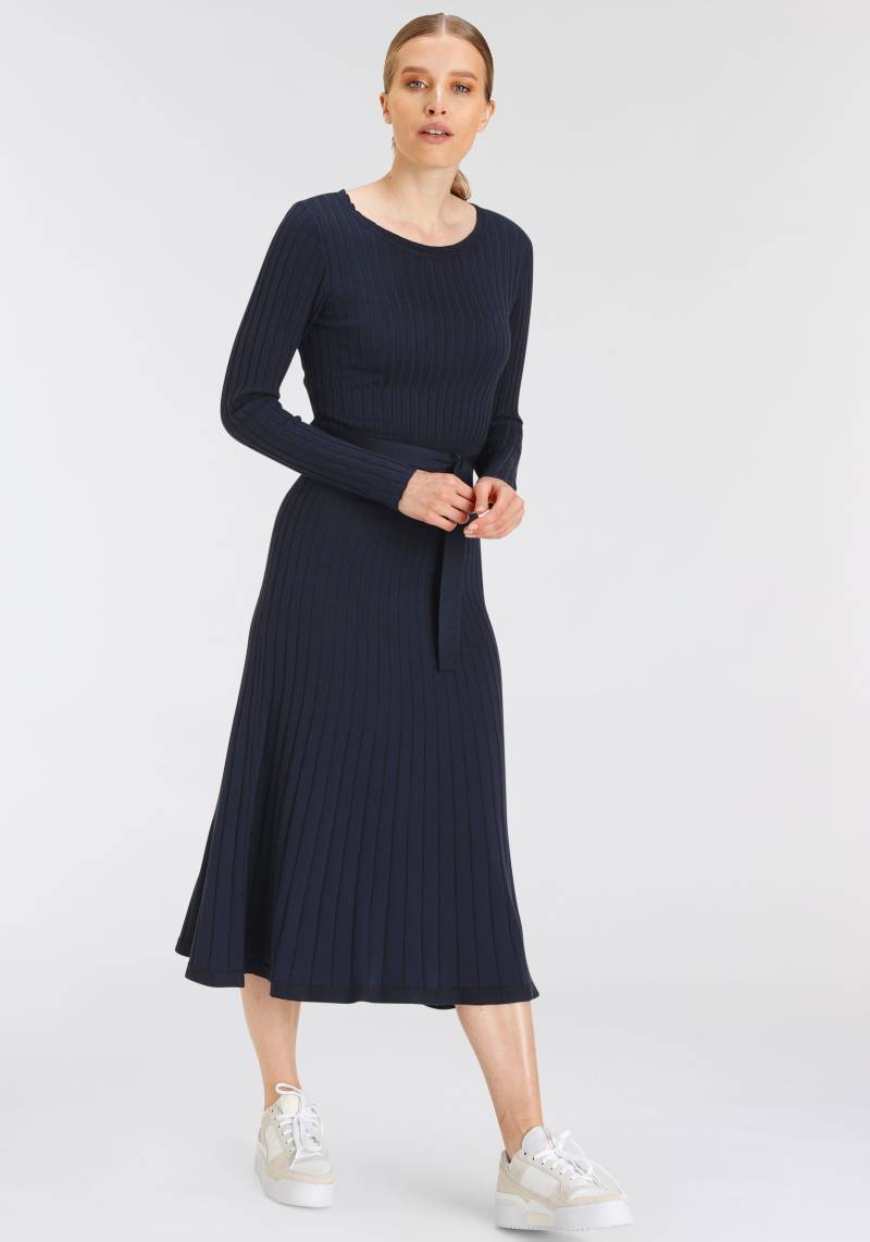 DELMAO Strickkleid, mit passendem Gürtel von DELMAO