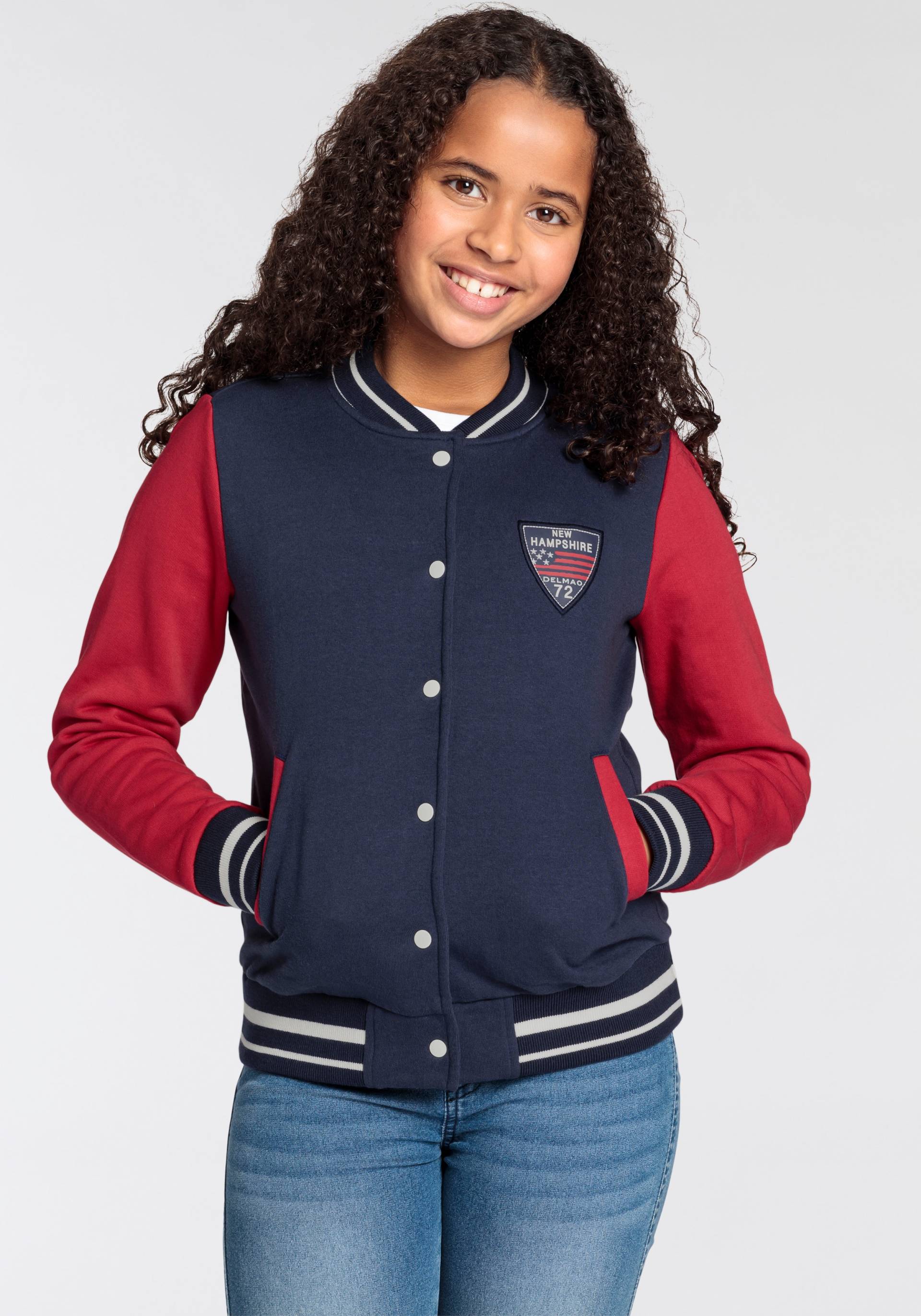 KIDSWORLD Sweatjacke »für Mädchen«, im College-Style KIDSWORLD Sweatjacke »für Mädchen«, im College-Style von KIDSWORLD