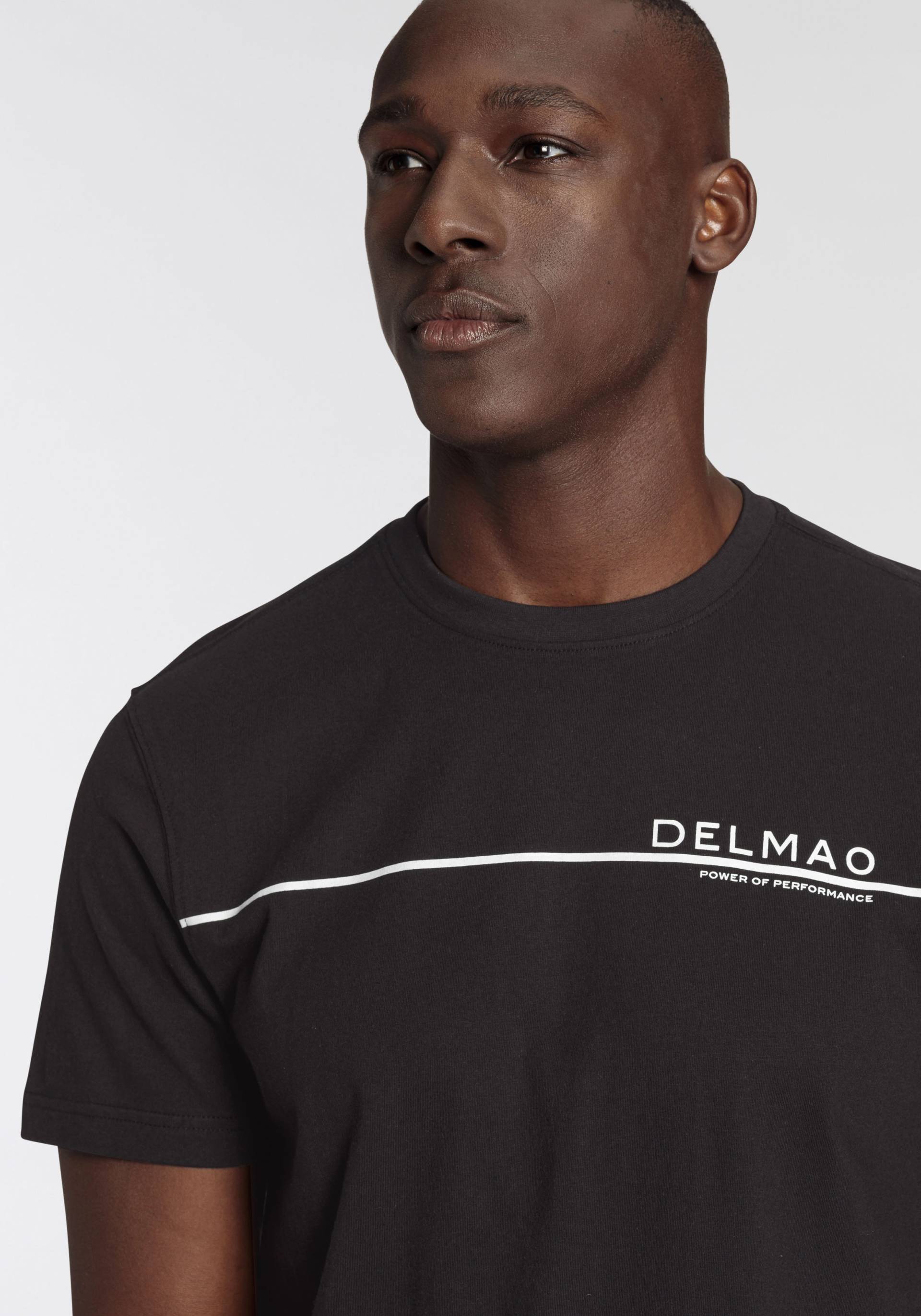 DELMAO T-Shirt von DELMAO