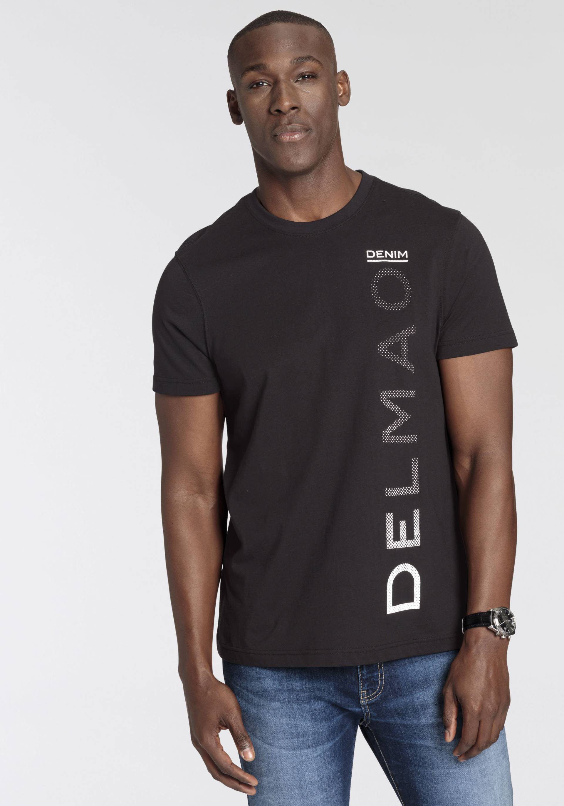 DELMAO T-Shirt von DELMAO