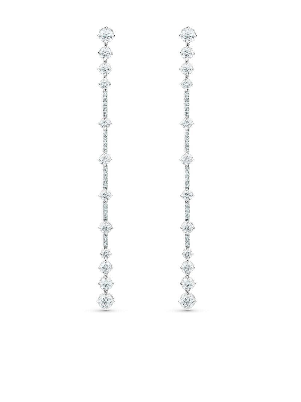 De Beers Jewellers 18kt white gold diamond Arpeggia one line earrings - Silver von De Beers Jewellers