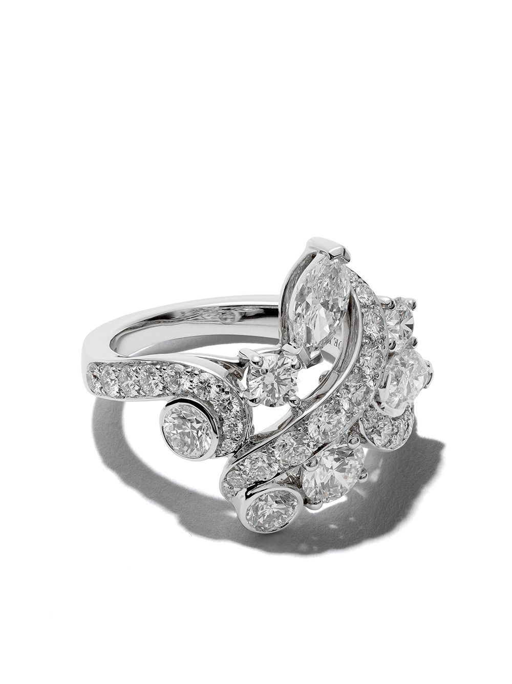 De Beers Jewellers 18kt white gold Adonis Rose cluster diamond ring - Silver von De Beers Jewellers