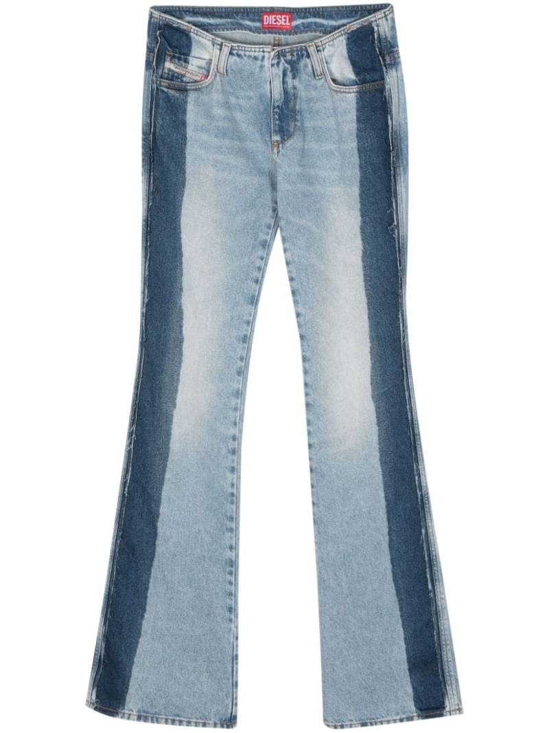 Diesel D-Dale low-rise bootcut jeans - Blue von Diesel