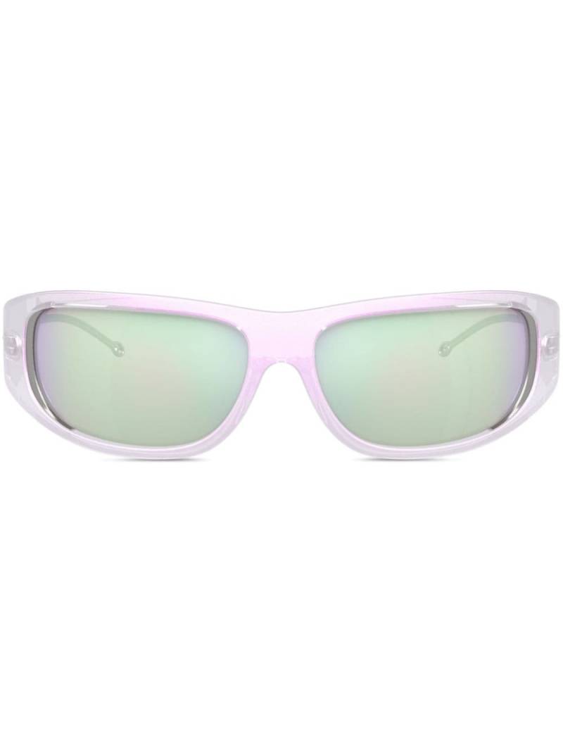 Diesel logo-plaque wraparound sunglasses - Pink von Diesel