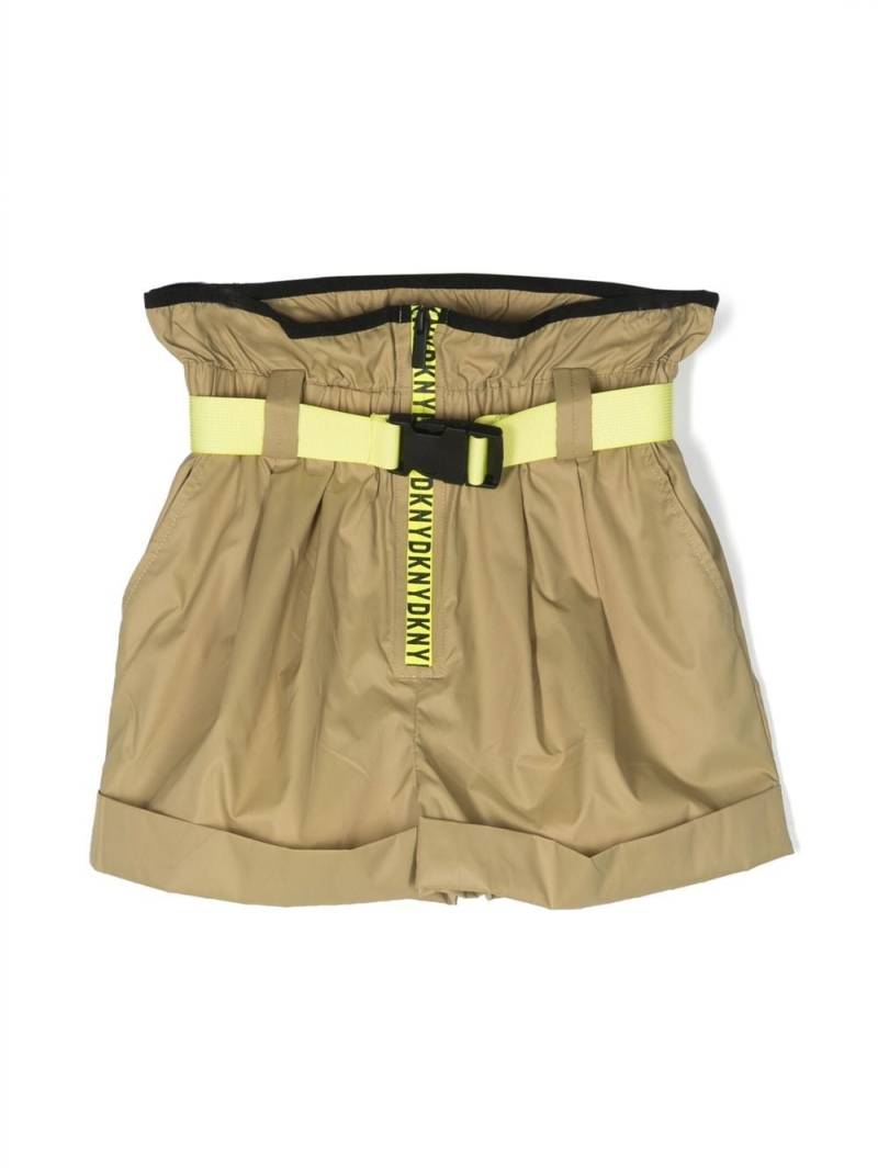 Dkny Kids belted high-waisted shorts - Green von Dkny Kids