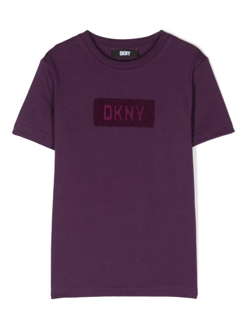 Dkny Kids logo-patch organic-cotton T-shirt - Purple von Dkny Kids