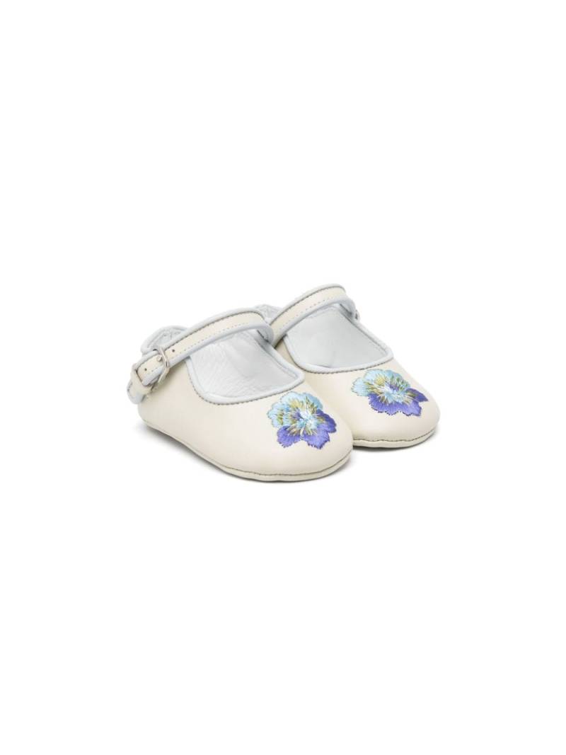 ETRO KIDS floral-embroidered ballerina shoes - Neutrals von ETRO KIDS