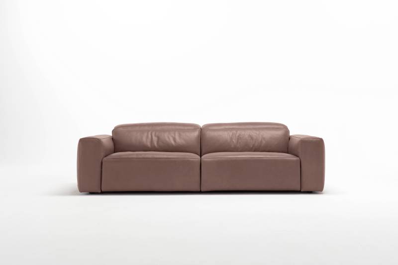 Egoitaliano 2,5-Sitzer »Beverly, Designsofa mit erstklassigem Sitzkomfort und tollen Details«, Breite 242 cm, verstellbare Kopfteile von Egoitaliano