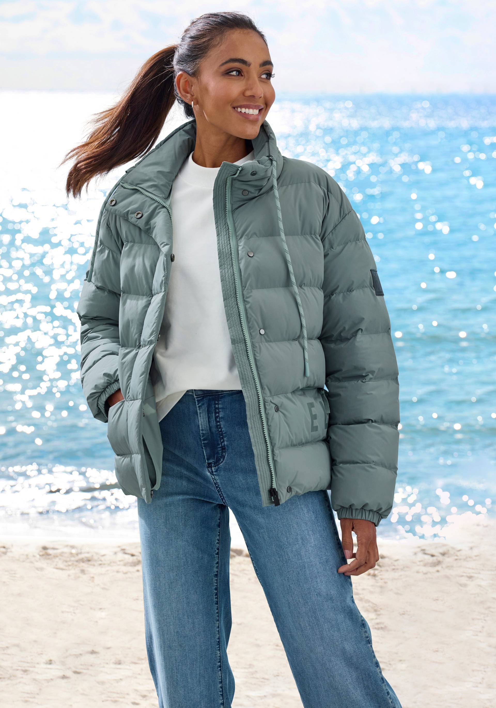 Elbsand Steppjacke, ohne Kapuze, mit hochschliessendem Kragen Elbsand Steppjacke, ohne Kapuze, mit hochschliessendem Kragen von Elbsand