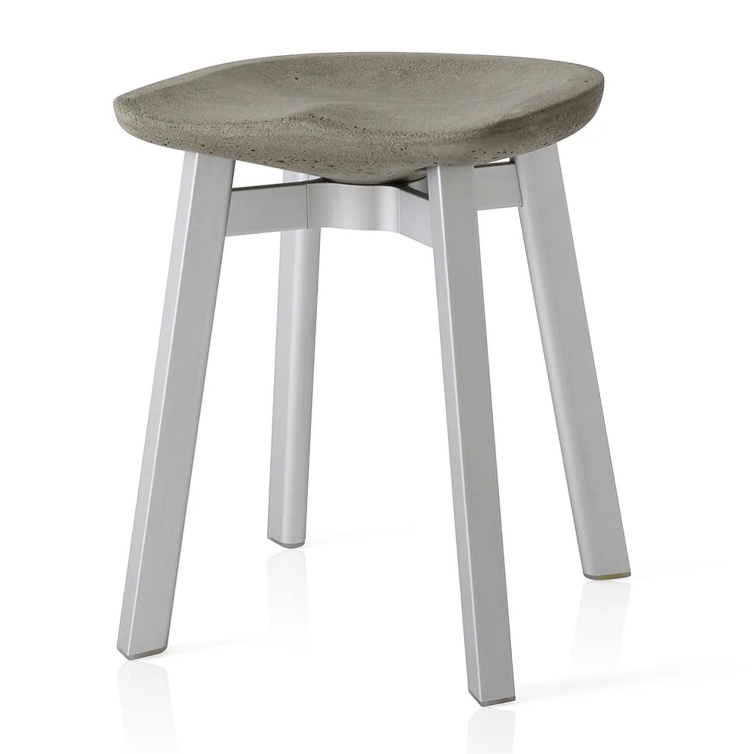 SU Small Stool Hocker, Sitz beton, Gestell aluminium, eloxiert von Emeco