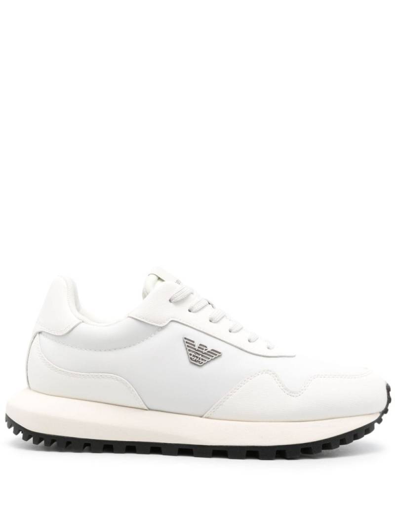 Emporio Armani logo-plaque calf leather sneakers - White von Emporio Armani