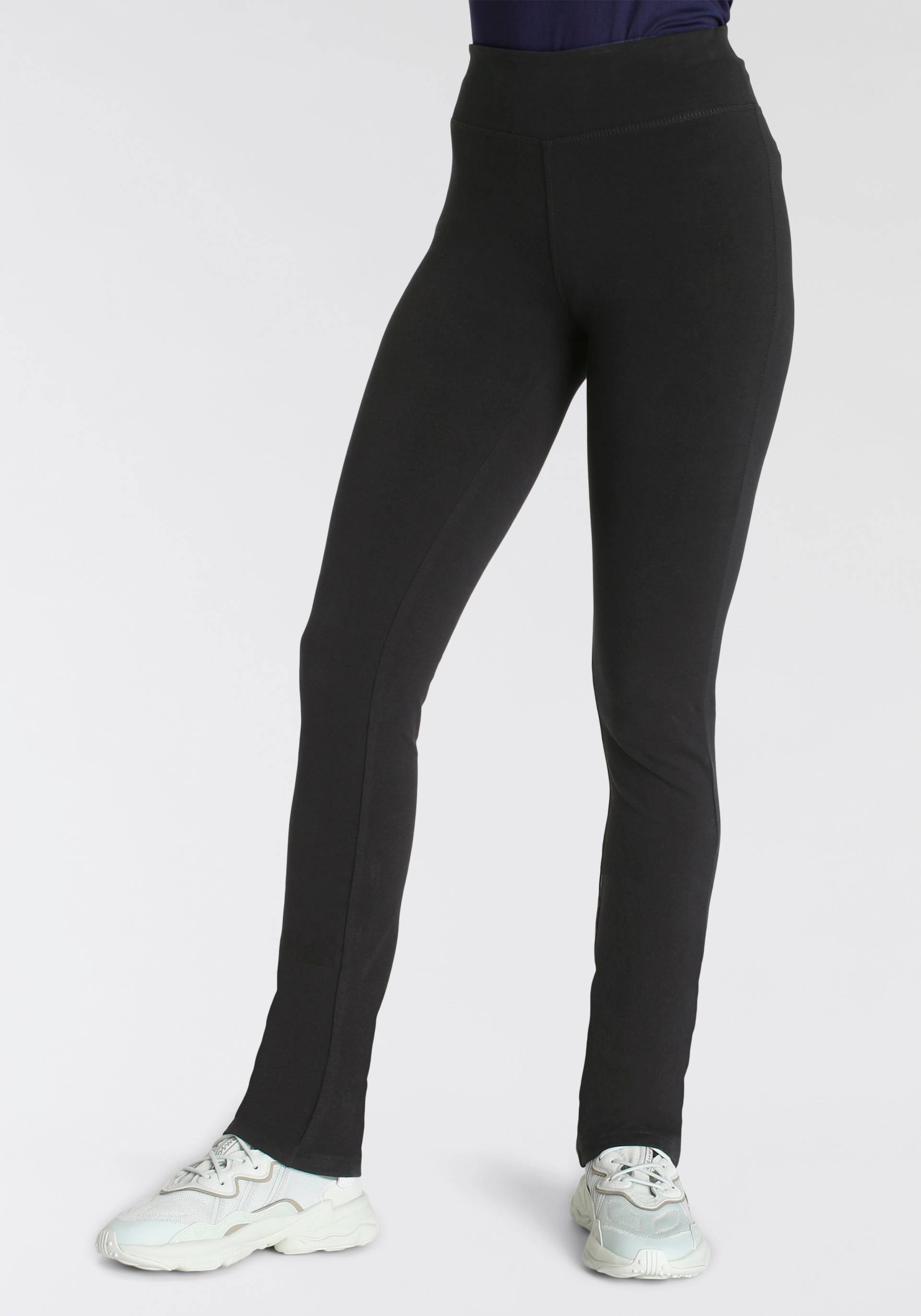 FAYN SPORTS Sporthose »Compressive Flare«, mit ausgestelltem Bein FAYN SPORTS Sporthose »Compressive Flare«, mit ausgestelltem Bein von FAYN SPORTS