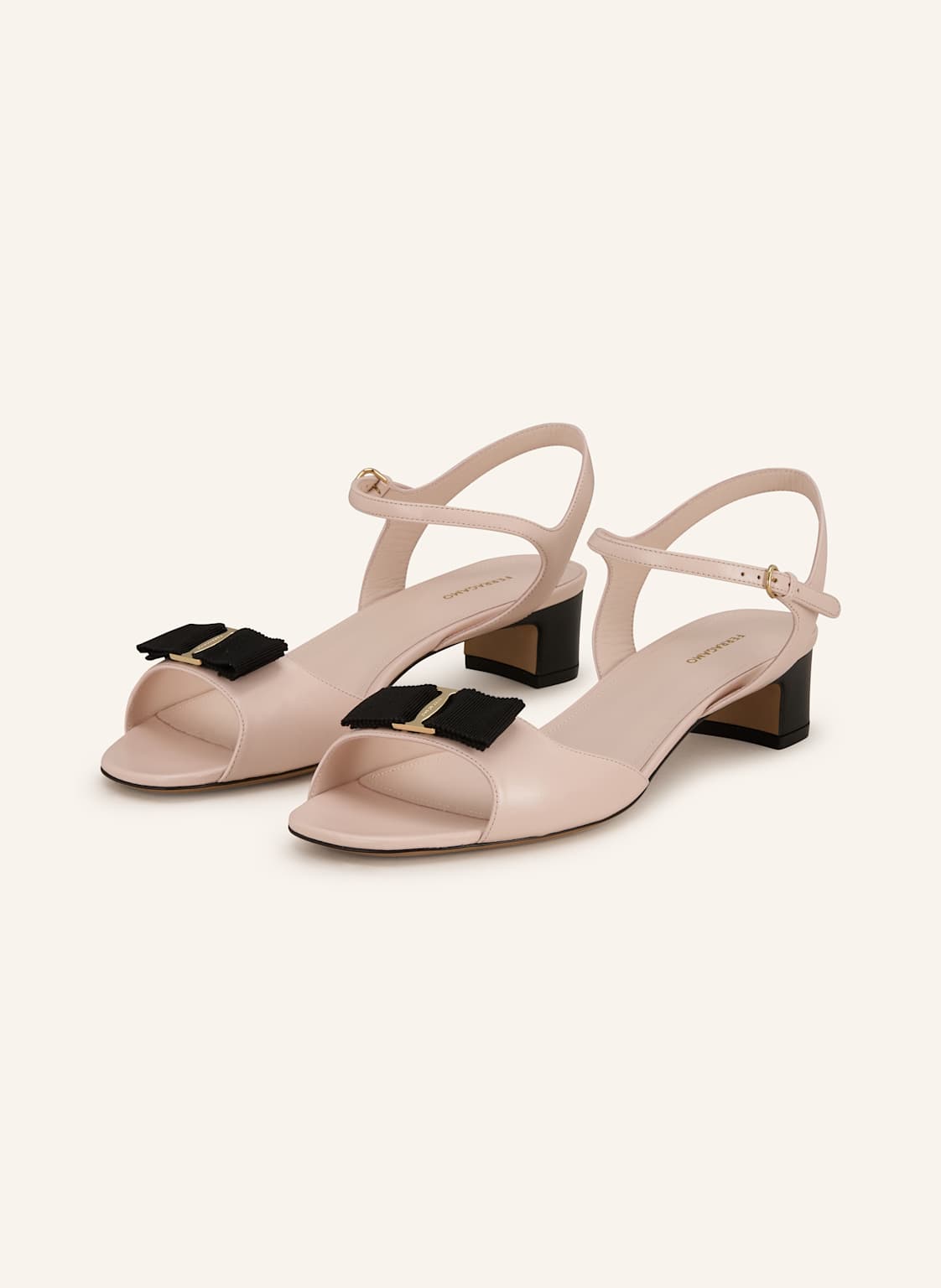 Ferragamo Sandaletten rosa Ferragamo Sandaletten rosa von FERRAGAMO