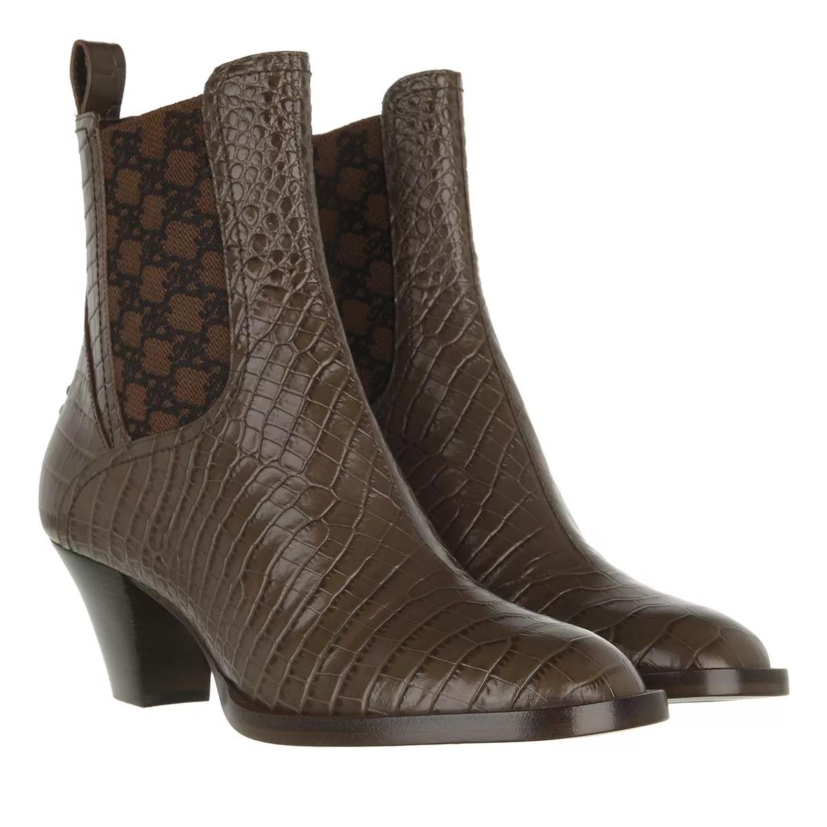 Fendi Boots & Stiefeletten - Karligraphy Heeled Ankle Boots Leather - Gr. 36 (EU) - in Braun - für Damen von Fendi