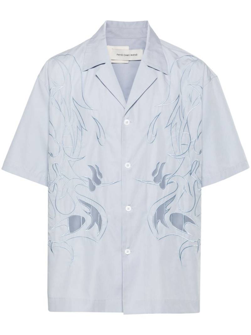 Feng Chen Wang Phoenix-embroidered cotton shirt - Blue von Feng Chen Wang