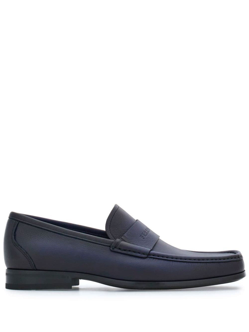 Ferragamo logo-debossed leather loafers - Blue von Ferragamo