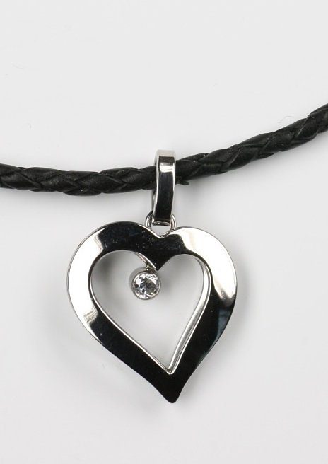 Firetti Kette mit Anhänger »Schmuck Geschenk Herz, geflochtenes Lederband«, mit Zirkonia (synth.) von Firetti