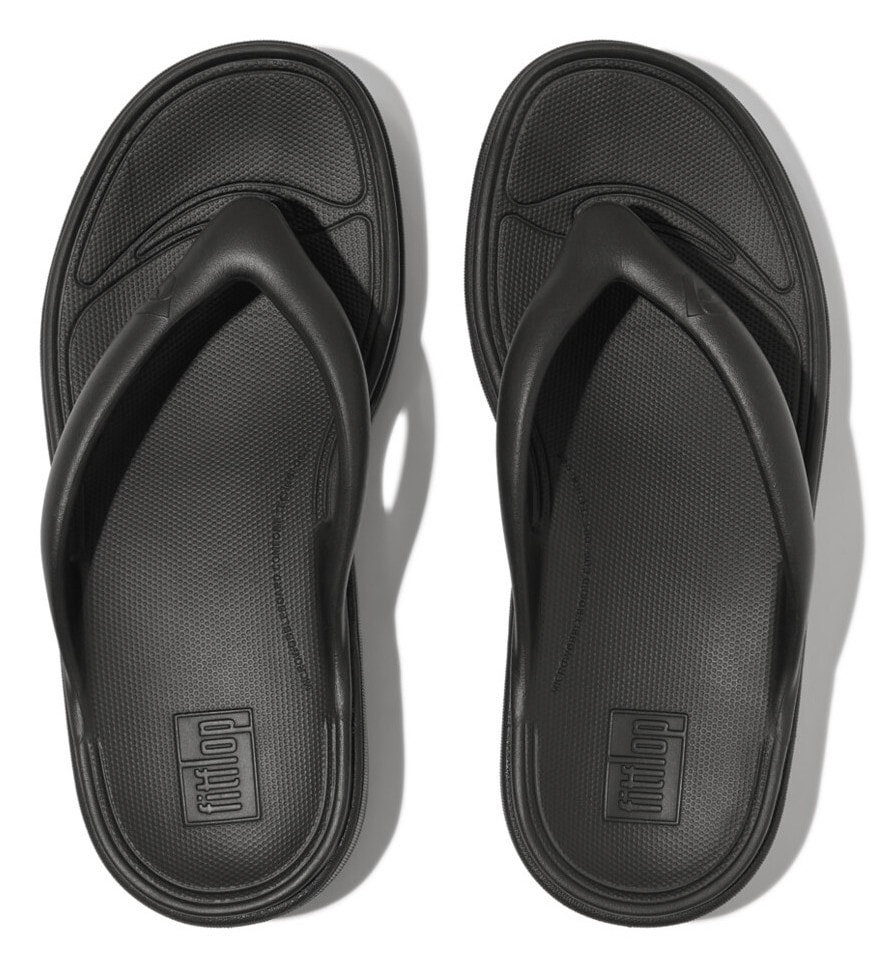 Fitflop Zehentrenner »RELIEFF RECOVERY TOE-POST SANDALS - TONAL RUBBER«, Keilabsatz, Sommerschuh, Schlappen mit Microwobbleboard von FitFlop