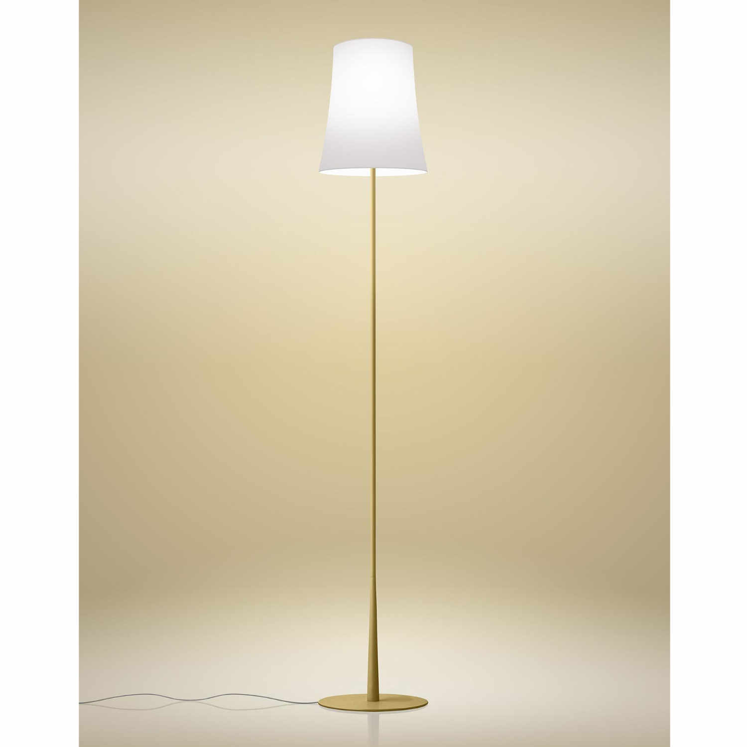 Birdie Easy Stehleuchte, Farbe sandgelb (giallo sabbia) von Foscarini