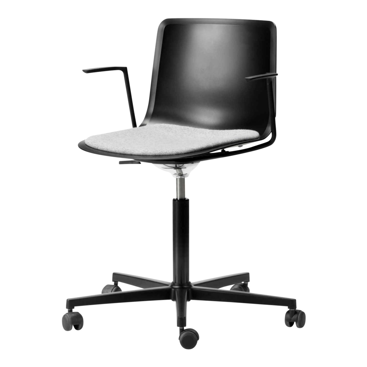 Pato 4031 Armlehn-Bürodrehstuhl mit Sitzpolster, Sitzschale Polypropylen dark red, Bezug Sitzpolster leder vice - 11 black, Untergestell schwarz Pato 4031 Armlehn-Bürodrehstuhl mit Sitzpolster, Sitzschale Polypropylen dark red, Bezug Sitzpolster leder vice - 11 black, Untergestell schwarz von Fredericia
