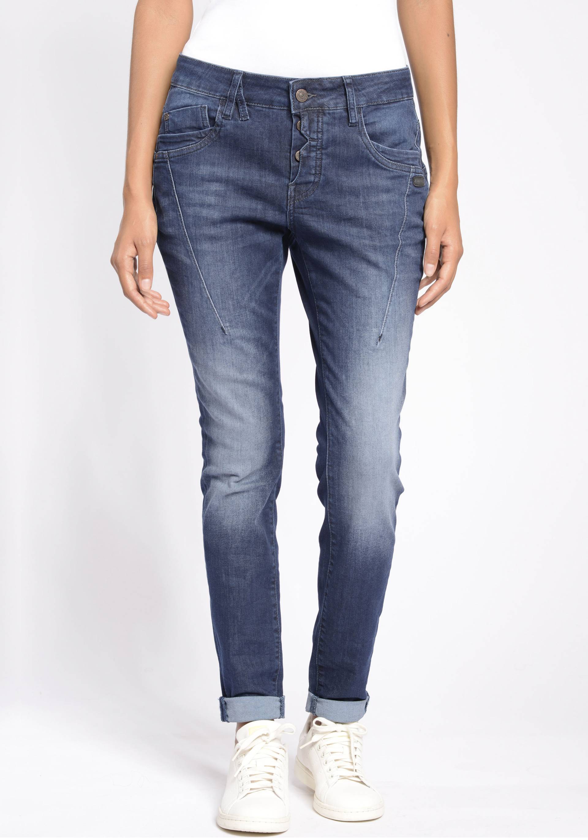GANG Slim-fit-Jeans »94New Georgina«, mit charakteristischen Abnähern quer über den Oberschenkel von GANG