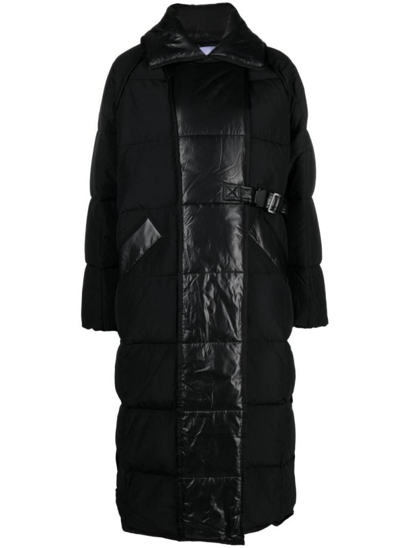 GANNI spread-collar puffer coat - Black von GANNI