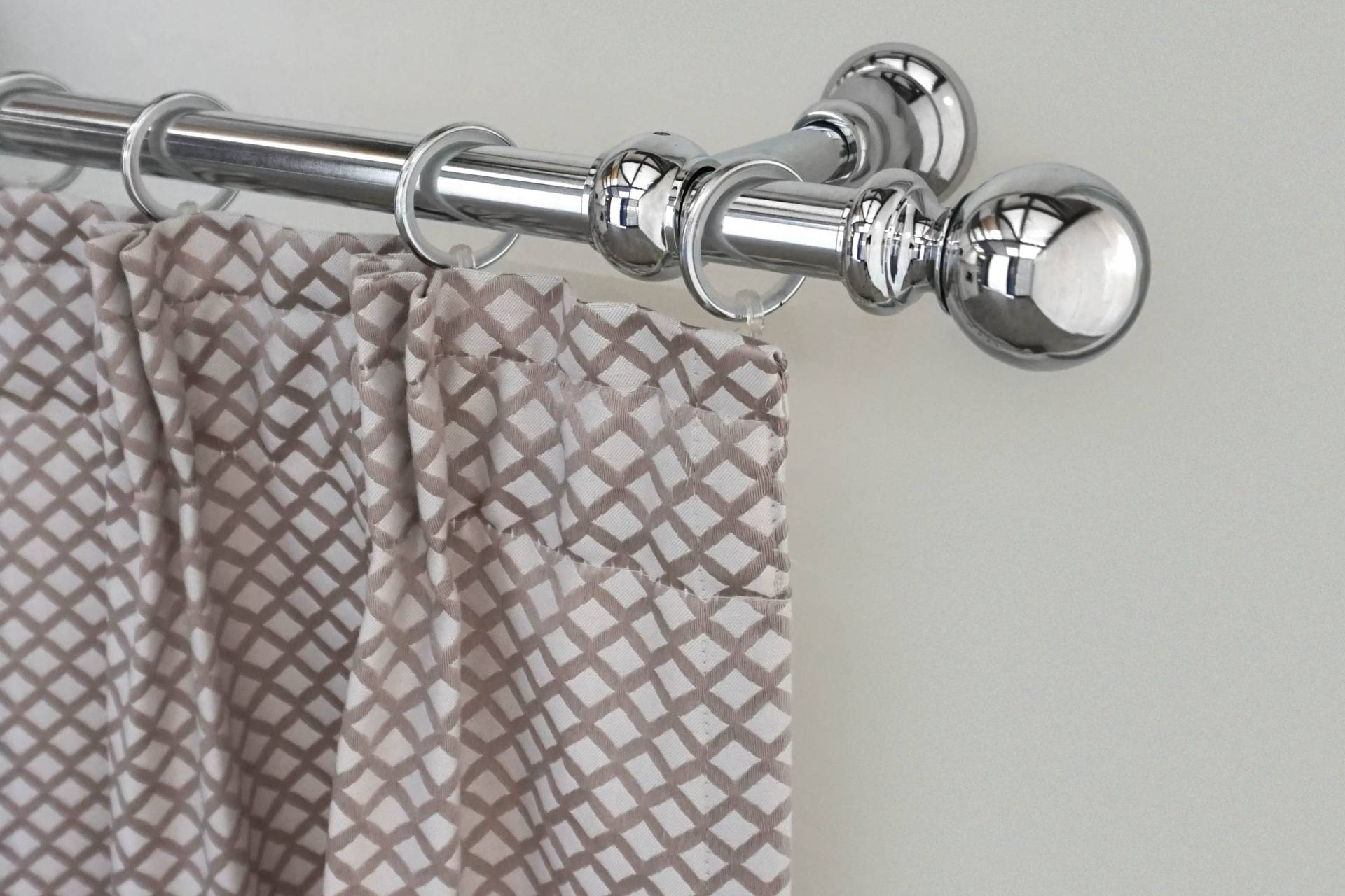 GARESA Gardinenstange »ANDREA«, 1 läufig-läufig, Wunschmasslänge, Vorhanggarnitur, verlängerbar, Endknopf Kugel lang, mit Ringen GARESA Gardinenstange »ANDREA«, 1 läufig-läufig, Wunschmasslänge, Vorhanggarnitur, verlängerbar, Endknopf Kugel lang, mit Ringen von GARESA