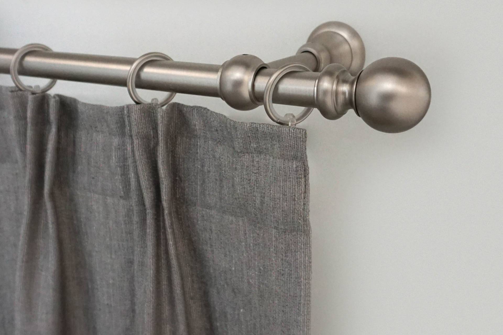 GARESA Gardinenstange »ANDREA«, 1 läufig-läufig, Wunschmasslänge, Vorhanggarnitur, verlängerbar, Endknopf Kugel lang, mit Ringen GARESA Gardinenstange »ANDREA«, 1 läufig-läufig, Wunschmasslänge, Vorhanggarnitur, verlängerbar, Endknopf Kugel lang, mit Ringen von GARESA