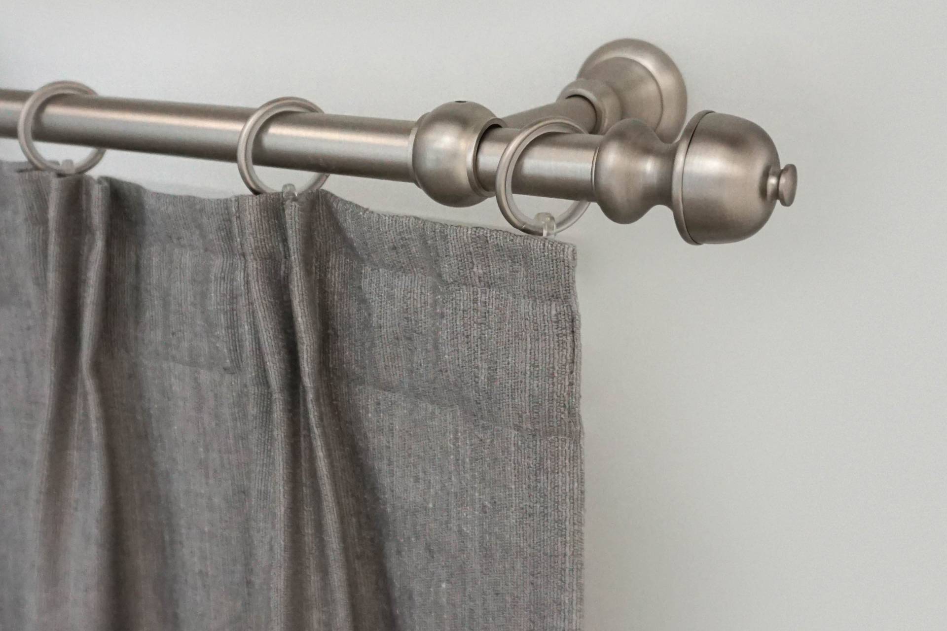 GARESA Gardinenstange »ANDREA«, 1 läufig-läufig, Wunschmasslänge, Vorhanggarnitur, verlängerbar, Endknopf Profil klein, mit Ringen GARESA Gardinenstange »ANDREA«, 1 läufig-läufig, Wunschmasslänge, Vorhanggarnitur, verlängerbar, Endknopf Profil klein, mit Ringen von GARESA