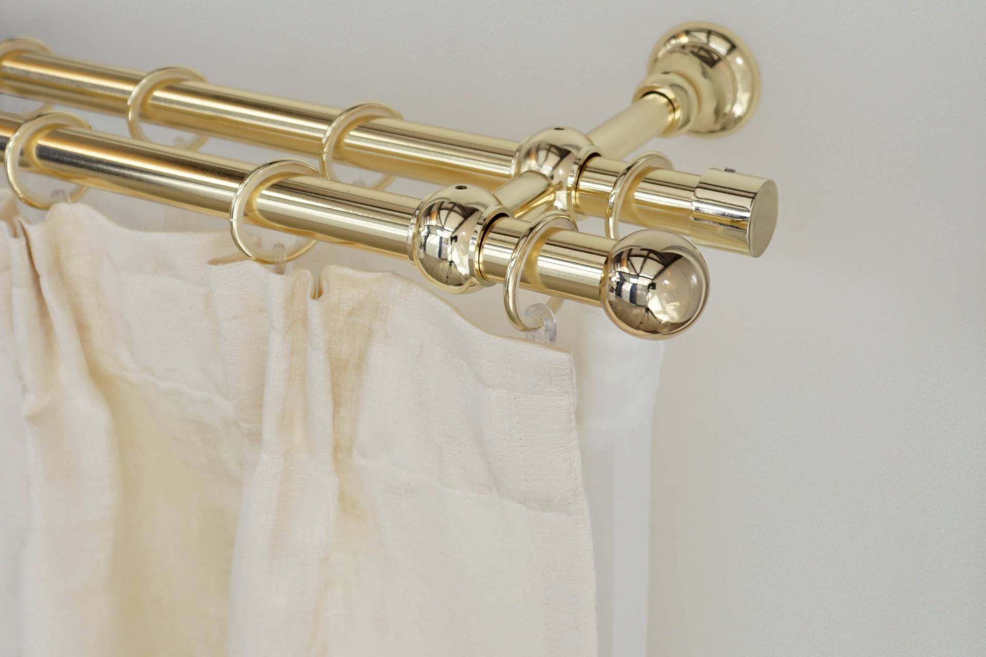 GARESA Gardinenstange »ANDREA«, 2 läufig-läufig, Wunschmasslänge, Vorhanggarnitur, verlängerbar, Endknopf Kugel kurz, mit Ringen GARESA Gardinenstange »ANDREA«, 2 läufig-läufig, Wunschmasslänge, Vorhanggarnitur, verlängerbar, Endknopf Kugel kurz, mit Ringen von GARESA