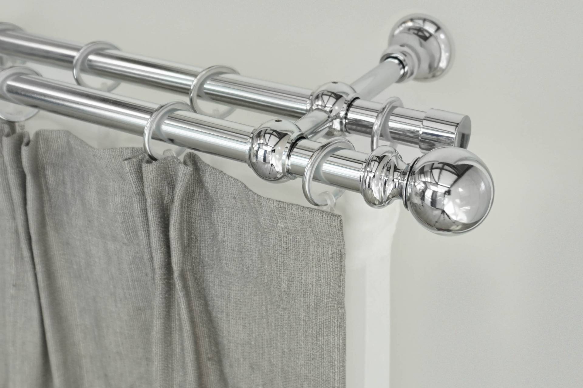 GARESA Gardinenstange »ANDREA«, 2 läufig-läufig, Wunschmasslänge, Vorhanggarnitur, verlängerbar, Endknopf Kugel lang, mit Ringen GARESA Gardinenstange »ANDREA«, 2 läufig-läufig, Wunschmasslänge, Vorhanggarnitur, verlängerbar, Endknopf Kugel lang, mit Ringen von GARESA