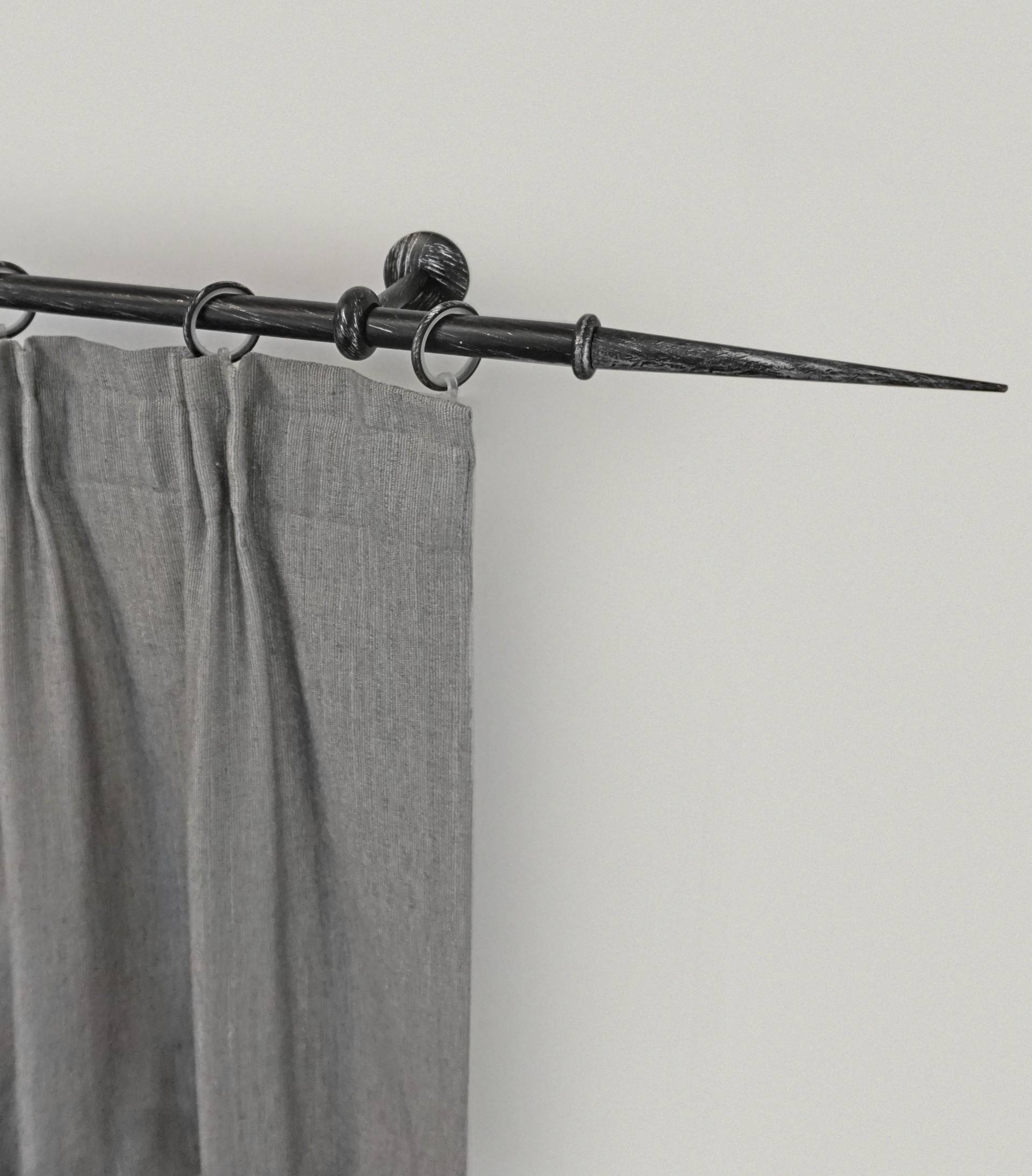GARESA Gardinenstange »ESPERANCA«, 1 läufig-läufig, Wunschmasslänge, rustikale Vorhanggarnitur, verlängerbar, Endknopf Spitze, m. Ringe GARESA Gardinenstange »ESPERANCA«, 1 läufig-läufig, Wunschmasslänge, rustikale Vorhanggarnitur, verlängerbar, Endknopf Spitze, m. Ringe von GARESA