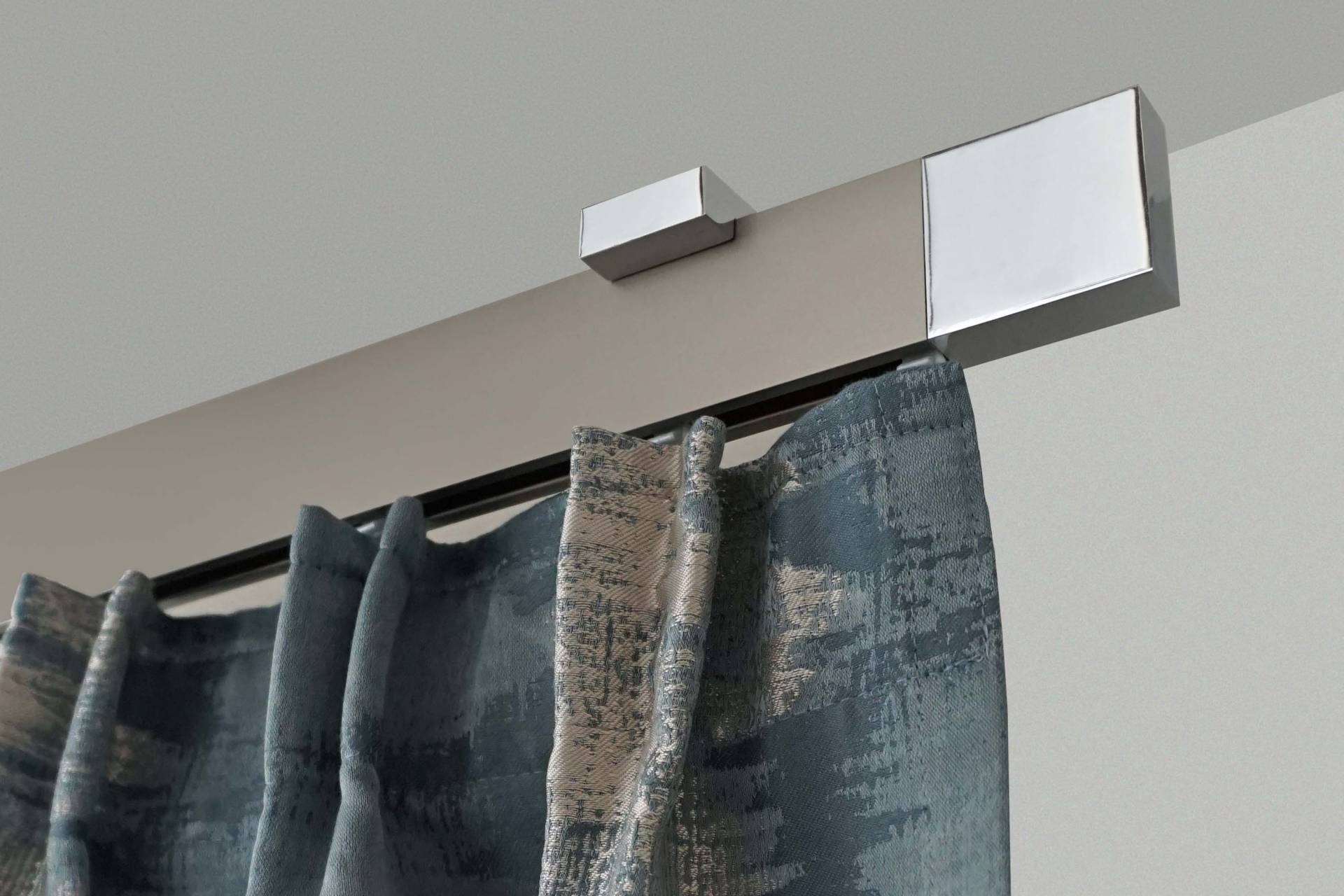 GARESA Gardinenstange »FLAT«, 1 läufig-läufig, Wunschmasslänge, Rechteckprofil, Deckenmontage, perfekter Lauf, modern, verlängerbar GARESA Gardinenstange »FLAT«, 1 läufig-läufig, Wunschmasslänge, Rechteckprofil, Deckenmontage, perfekter Lauf, modern, verlängerbar von GARESA
